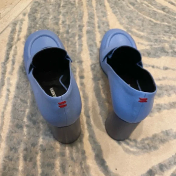HALMANERA BLUE ONLY ROUND HEEL PUMPS WITH GREY HEELS SIze 7.5